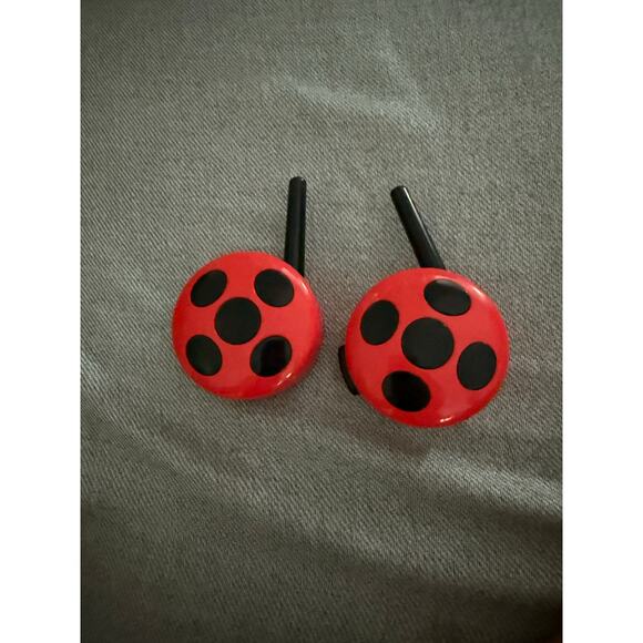 Miraculous Ladybug & Cat Noir Walkie Talkies – Kids Toy Set (2 Units) - Picture 2 of 3